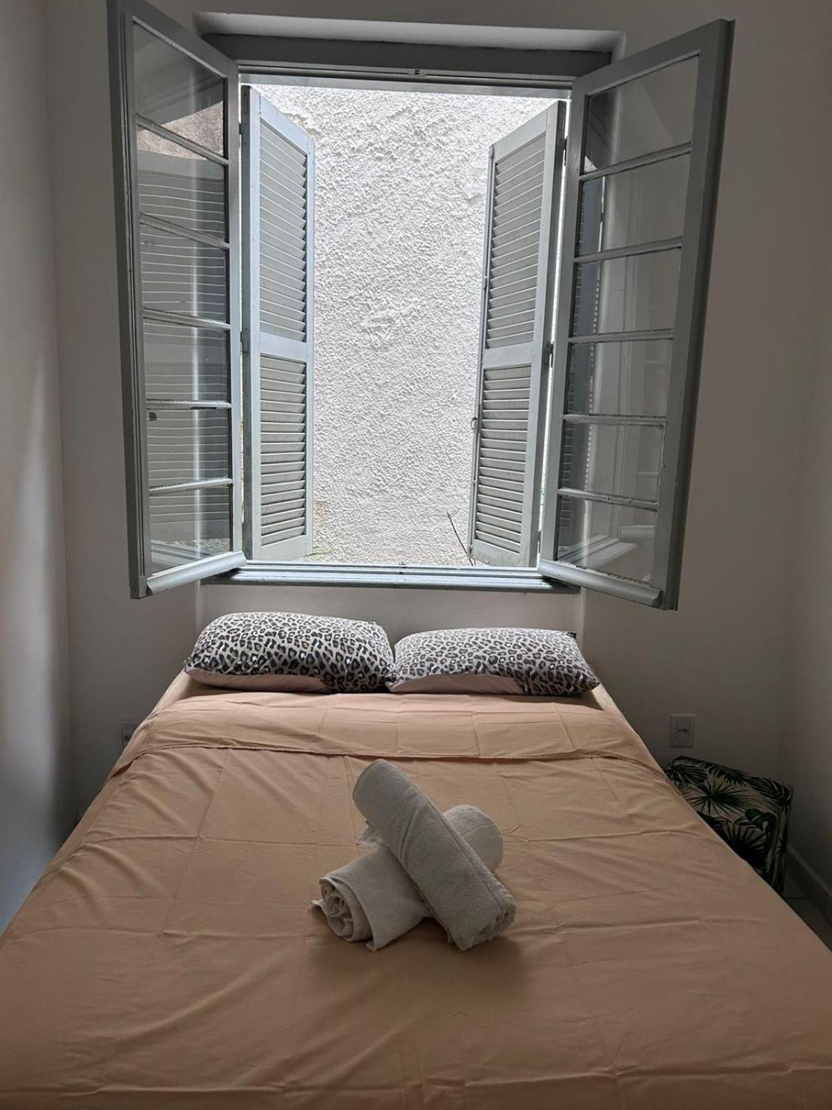 Hostel Bahia ปอร์โตอัลเลเกร ภายนอก รูปภาพ