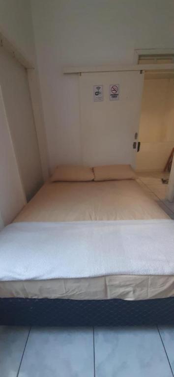 Hostel Bahia ปอร์โตอัลเลเกร ภายนอก รูปภาพ