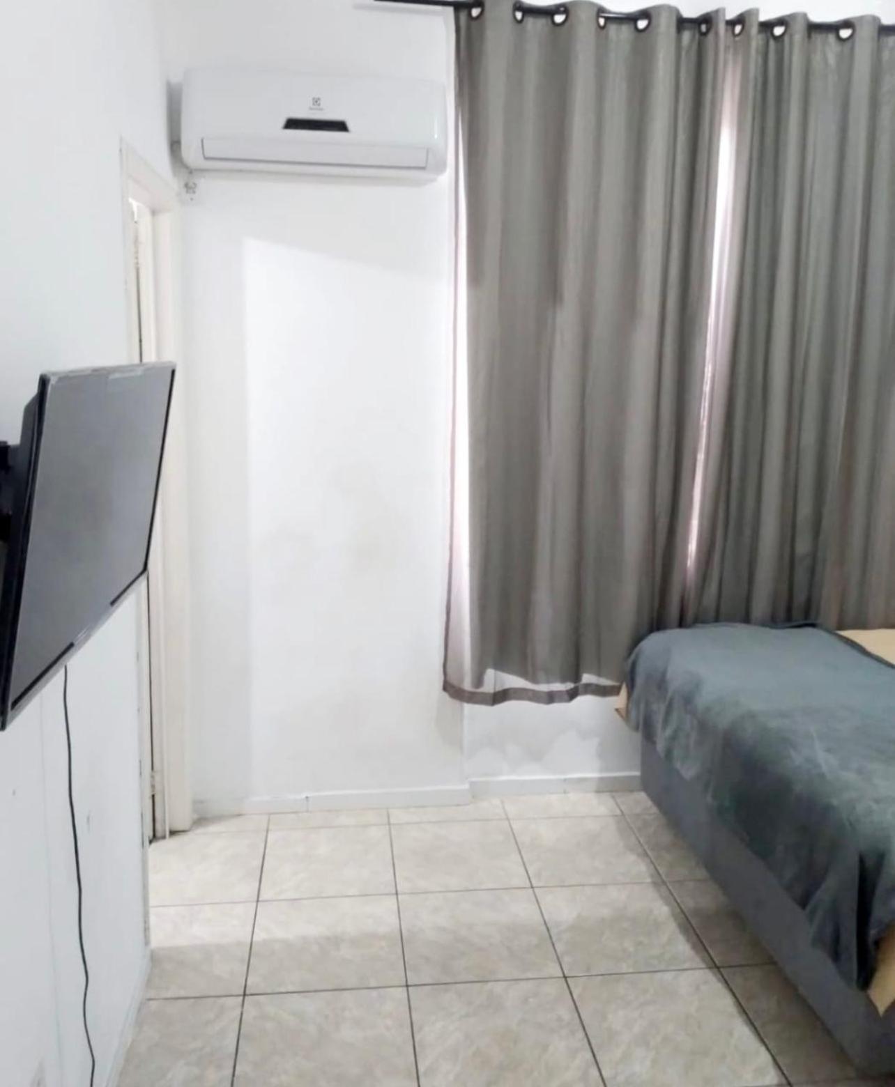 Hostel Bahia ปอร์โตอัลเลเกร ภายนอก รูปภาพ